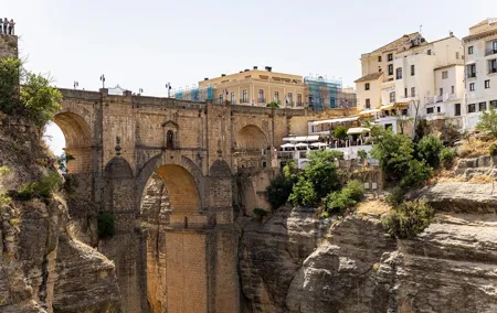 Ronda & Setenil de las Bodegas, land of contrasts / Semi-Private