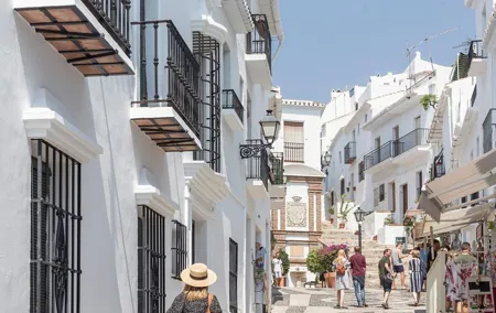 Frigiliana and Nerja Tour from Costa del Sol