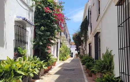 Mijas Marbella and Puerto Banus Tour from Malaga Costa del Sol