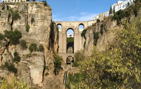 Guided tour of Ronda with an official guide