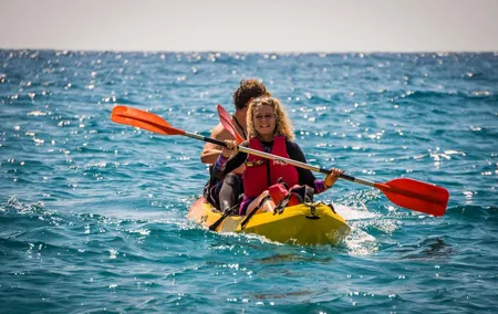2 Hours Kayak Tour in Cerro Gordo Natural Park, La Herradura