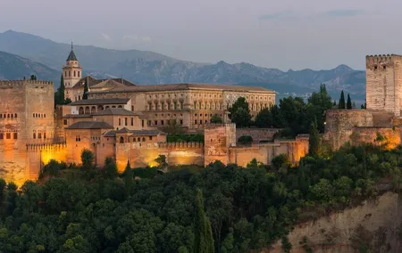 Alhambra and Albaicin Private Day Trip from Malaga