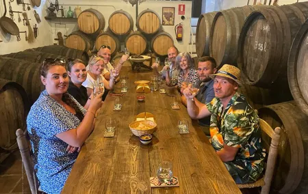 Sun and Wine Route - Small group, wine tasting and tapas included