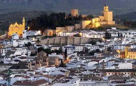 Private tours from Malaga to Antequera and the Dolmens for up to 8 persons