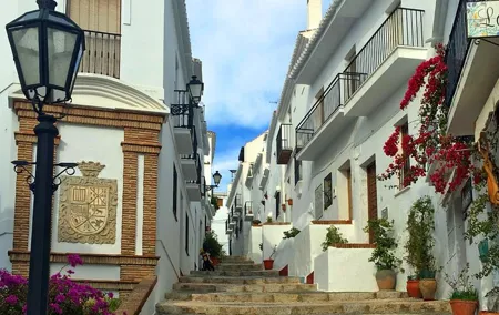 Semi-private Tour to Frigiliana and The Lost Village with lunch included