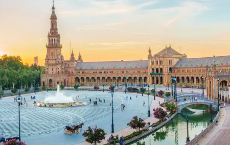 Private day trip from Malaga to Seville, local friendly driver