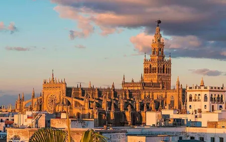 Full Day Tour to Sevilla from Málaga with private transportation