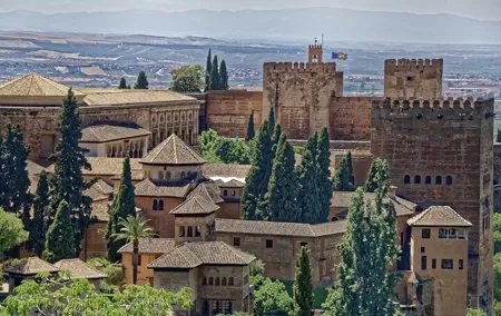 Excursion to Granada with Guided Alhambra From Malaga