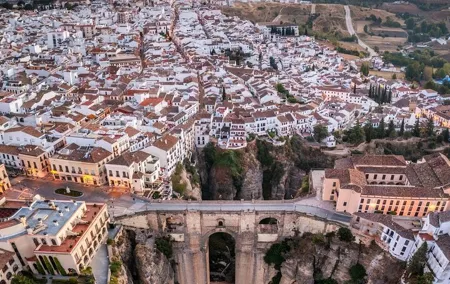 Private Ronda Tour from Malaga and Costa Del Sol