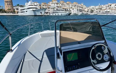 Boat Rental Without a License from Puerto Banús
