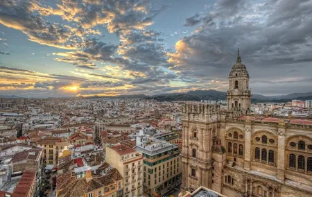 Private 4-hour Walking Tour of Malaga with entrance to the Cathedral