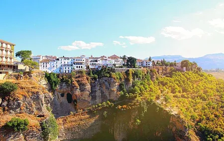 Private tour of Ronda and Setenil de las Bodegas from Malaga
