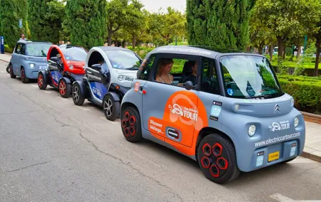 Tour Málaga by electric car: Discover the city in 2 hours