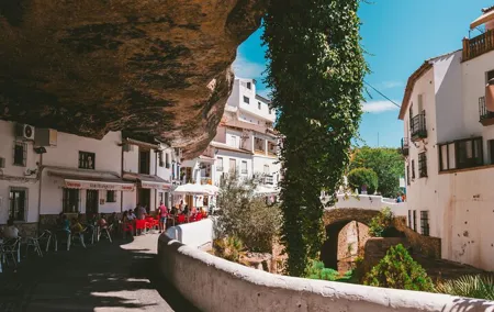 Private Day Trip of Ronda and Setenil de Las Bodegas