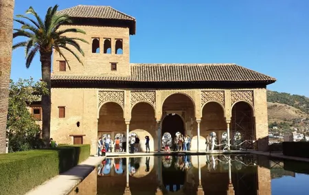 Private Full Day Malaga to Alhambra Tour with Tickets