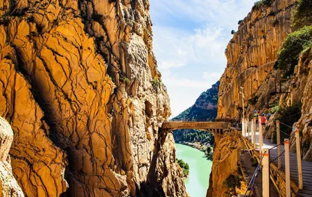 Caminito del Rey & El Chorro Gorge: Private Tour from Málaga