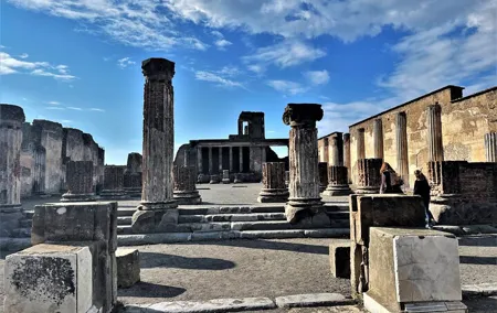 Pompeii Guided Tour from Naples with Skip-the-Line Entry