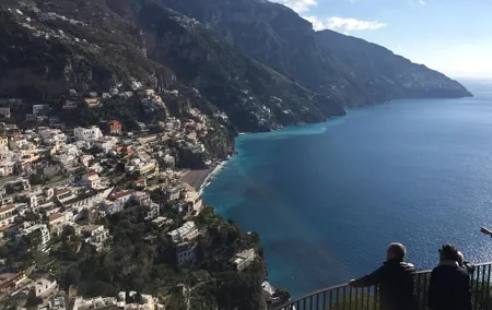 Naples to/from Positano Private Transfer & Optional Pompeii Stop