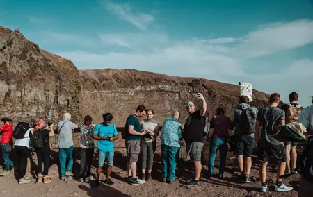 Pompeii and Mount Vesuvius Small Group Tour from Naples < 16 ppl