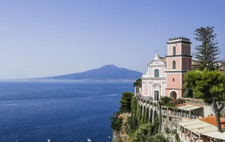 Private Tour of Pompeii, Sorrento and Positano from Naples