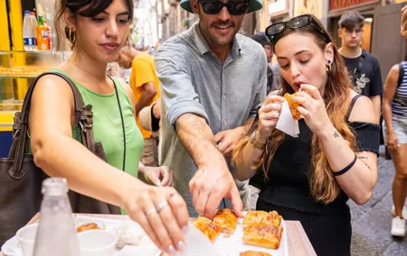 Naples Pizza & Drinks Tour: A Slice of Naples with Eating Europe
