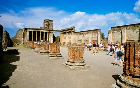 Pompeii & Herculaneum Day Trip from Naples with Lunch