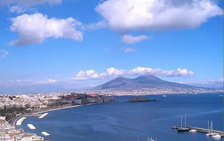 MT. Vesuvius and Wine Tasting Experience