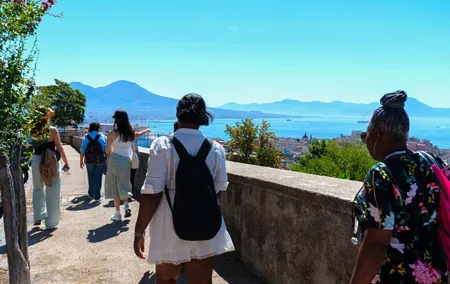 Naples Panoramic Walking Tour: From the hill to the center