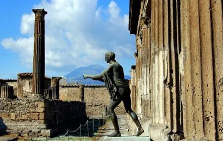 Pompeii and Sorrento Day Trip from Naples