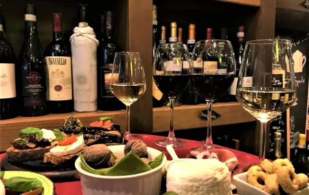Wine and Food Tasting in Naples Italy