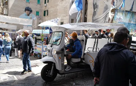 Tour in Tuk Tuk on the Trail of Maradona in Naples
