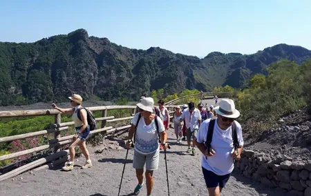 4 Hours Vesuvius Volcano Tour