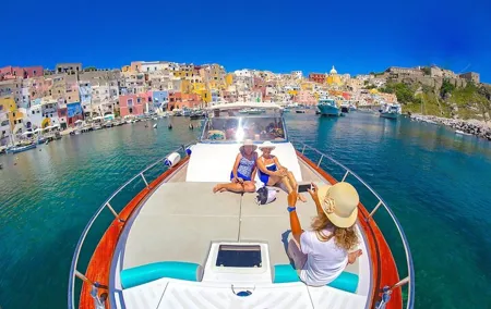 Full-Day Boat Tour to Ischia and Procida from Naples
