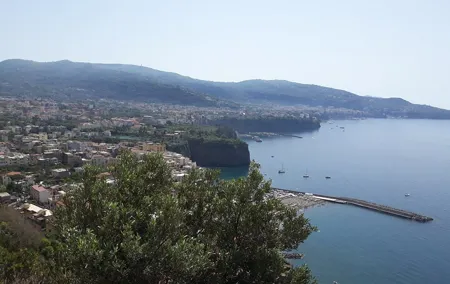 Sorrento : Private Transfer from Naples visit Pompeii