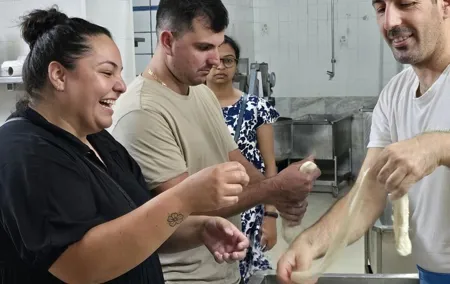 Mozzarella Experience and tasting in Naples