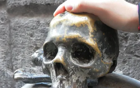 Walking Tour of the Neapolitan Superstition