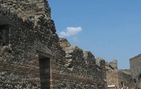 Transfer from Naples to Positano with a 2hr stop at Pompeii (1-8 PAX)