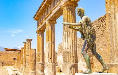 Private Transfer: Naples to Praiano, 2h in Vesuvius or Pompeii