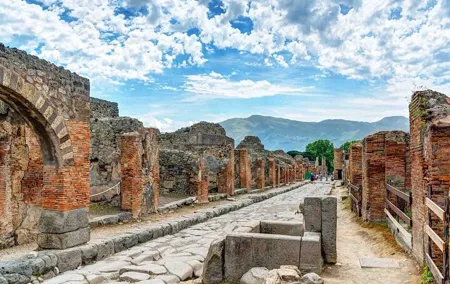 Pompeii excavations by bus from Naples