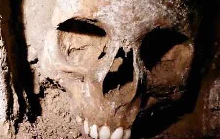 Shadows of Naples: Mysteries, Legends & Local Bites