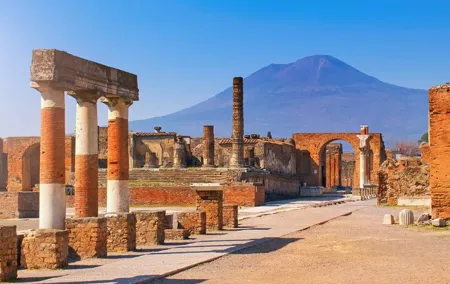 POMPEI Half Day TOUR - Departure from NAPLES Centre (TICKET INCLUDED)