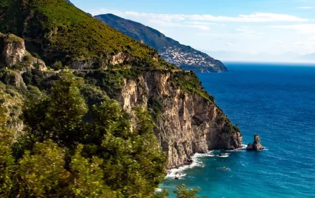 Exclusive Wheelchair accessibleTour of Sorrento and Amalfi Coast