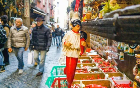 Naples Historic Center: Traditions & Folklore Small Group Tour