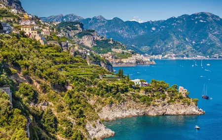 Private Tour of Pompeii and the Amalfi Coast from Sorrento or Naples