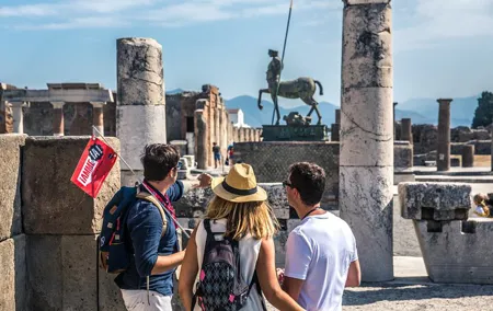 Private Transfer: Naples to Sorrento with Pompeii Guided Tour