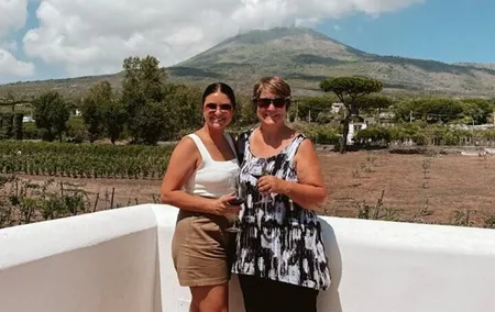 Vesuvius Wine Tasting Experience with Lunch Included