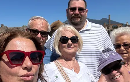 Transfer from Sorrento to Naples with stop at Pompeii 2hrs