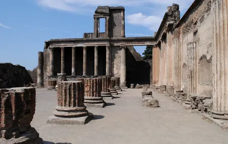 Pompeii and Vesuvius - VIP Tour/Small Group with Lunch