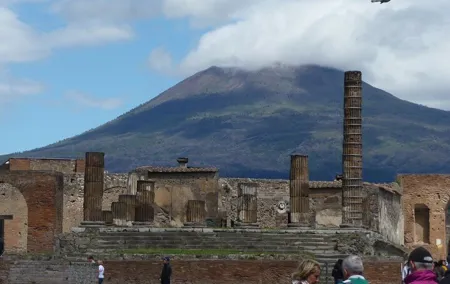 Mount Vesuvius and Pompeii private tour