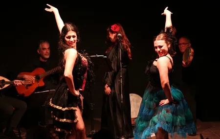 Show Songs Music and Neapolitan Dances with Tasting